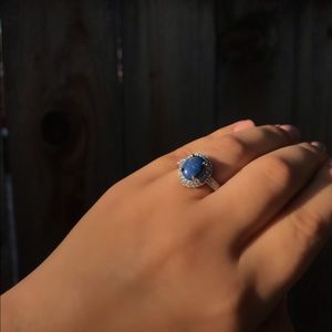 Beautiful 14k Ring - White Gold